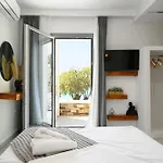 Lägenhetshotell Beachfront Cycladic Irene Boutique Kanala