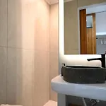 Lägenhetshotell Beachfront Cycladic Irene Boutique 4*