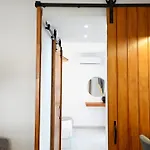 Lägenhetshotell Beachfront Cycladic Irene Boutique Kanala