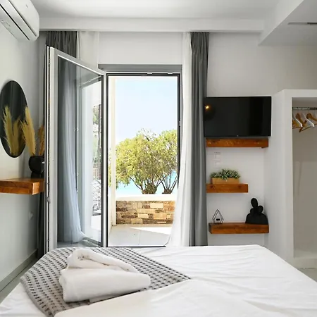 Hotel apartamentowy Beachfront Cycladic Irene Boutique Kanala