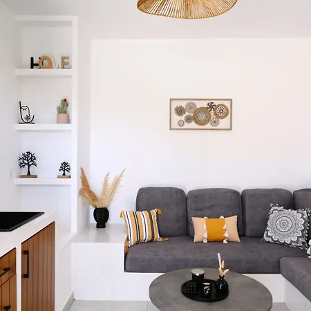 Hotel apartamentowy Beachfront Cycladic Irene Boutique 4*
