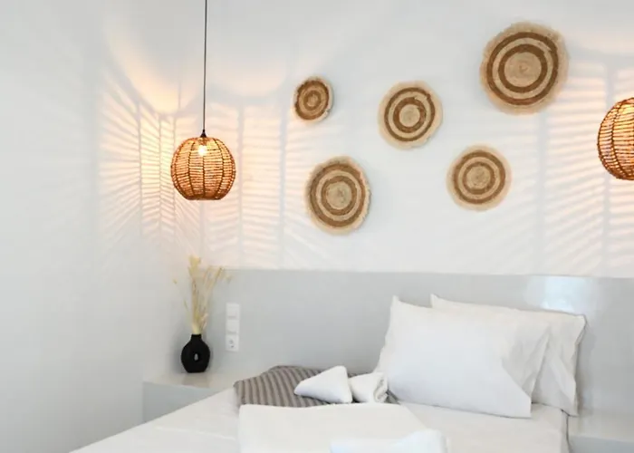 Beachfront Cycladic Irene Boutique מלון דירות