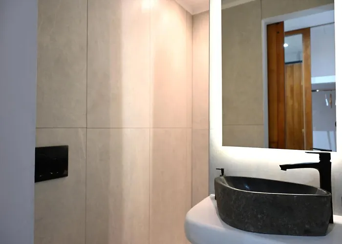 Beachfront Cycladic Irene Boutique מלון דירות 4*