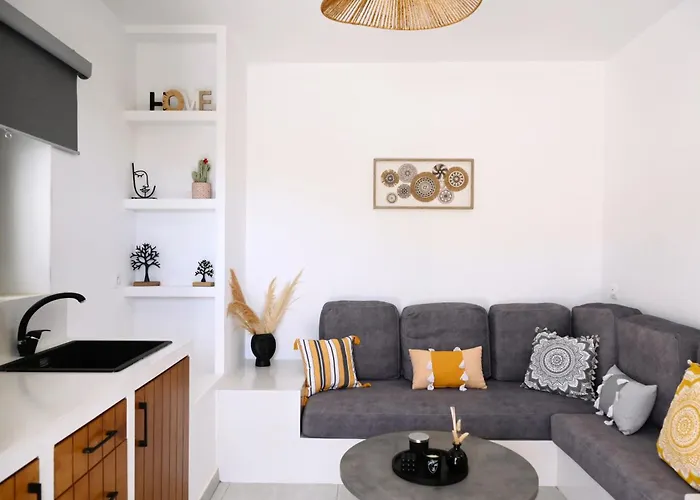 מלון דירות Beachfront Cycladic Irene Boutique 4*